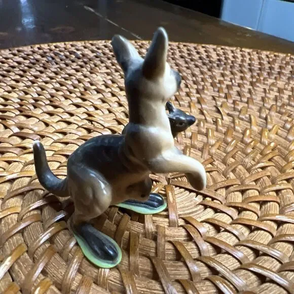 2 Vintage Bone China Kangaroo  Miniature Figurines Gray/Tan Mother And Joey - Picture 3 of 7